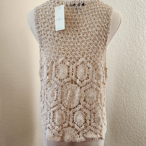 Fever vintage cream crochet lace vest. Size M nwt - Picture 4 of 9